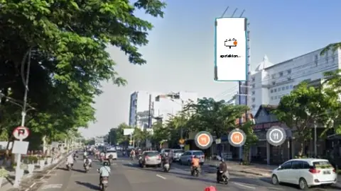 Billboard 10 × 5 m di Jl. Embong Malang (Depan JW Marriott Hotel), Surabaya, Jawa Timur