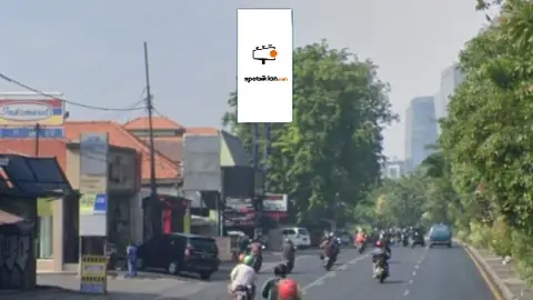 Billboard 8 × 4 m di Jl. A. Yani (Stasiun Kertomenanggal), Surabaya, Jawa Timur