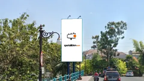 Billboard 8 × 4 m di Jl. Plaza Boulevard (Arah Menuju Grand City Mall, Alun-Alun Surabaya), Jawa Timur