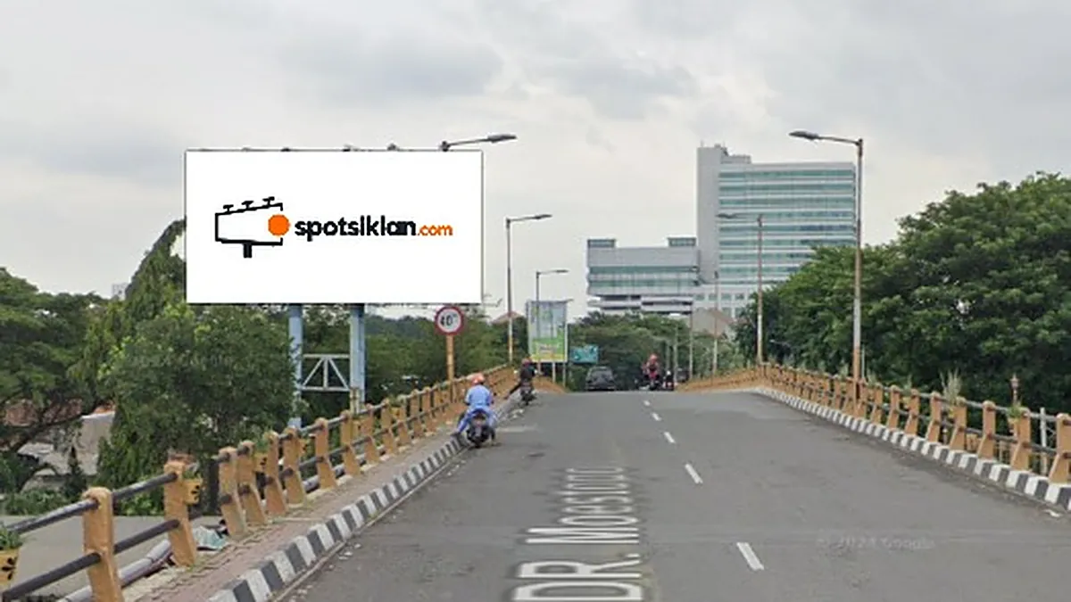 Billboard 12 × 6 m di Jl. Prof Dr Moestopo (Area Gubeng), Surabaya, Jawa Timur