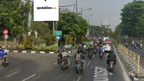 Baliho 6 × 4 m di Jl. Gunungsari (Area Jembatan Rolak, Arah Menuju Kampus UNESA), Surabaya, Jawa Timur