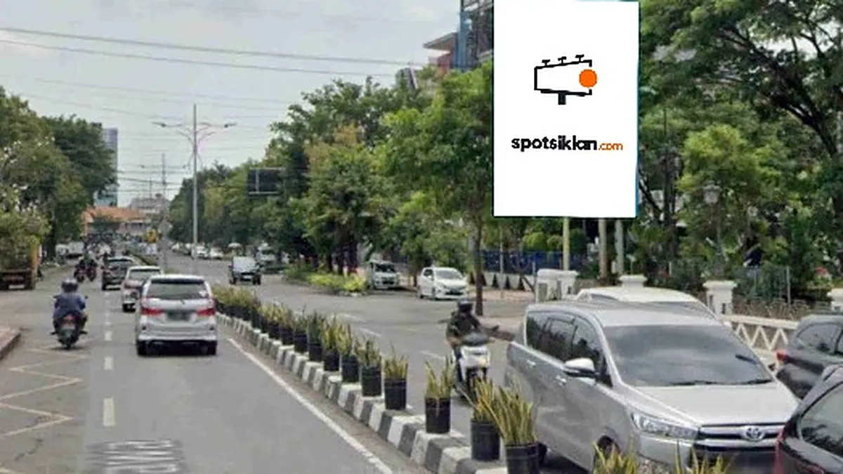 Baliho 4 × 6 m di Jl. Raya Kayoon (Arah Siloam Hospital Makassar), Surabaya, Jawa Timur