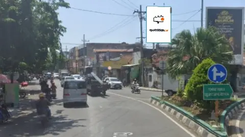 Baliho 4 × 6 m di Jl. Kapas Krampung (Arah Kaza Mall), Surabaya, Jawa Timur