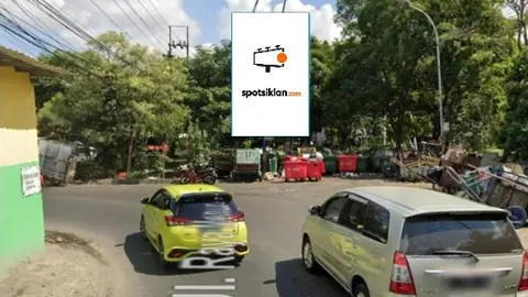 Baliho 4 × 6 m di Jl. Menur (Bundaran Simpang Menur), Surabaya, Jawa Timur