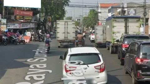Billboard 4 × 8 m di Jl. A. Yani (Arah Alun-Alun Kab. Sidoarjo), Jawa Timur
