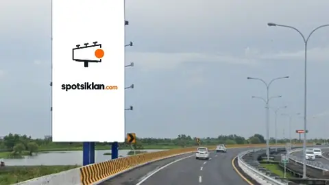 Billboard 10 × 5 m di Jl. Toll Waru - Juanda (Juanda Airport ke Surabaya), Sidoarjo, Jawa Timur