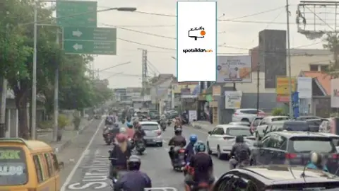 Billboard 5 × 10 m di Jl. Thamrin (Menuju Alun-alun Sidoarjo), Jawa Timur