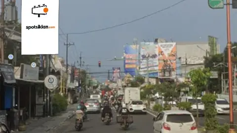 Billboard 10 × 5 m di Jl. Pahlawan (Dekat Ramayana), Sidoarjo, Jawa Timur
