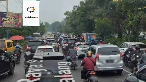 Baliho 6 × 4 m di Jl. Raya Waru (Arah Sidoarjo Menuju Surabaya), Jawa Timur