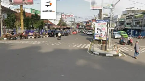 Baliho 6 × 4 m di Jl. R.E. Martadinata (Area Bundaran Tugu Adipura Sukabumi), Jawa Barat