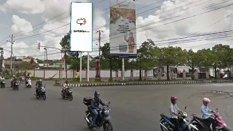 Billboard 8 × 4 m di Jl. Raya Solo-Wonogiri (Lampu Merah Terminal Sukoharjo), Jawa Tengah