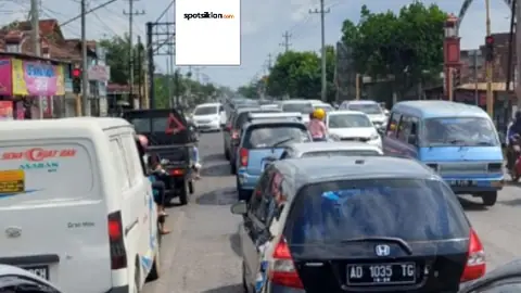 Billboard 10 × 5 m di Jl. Slamet Riyadi (Area Simpang 4 Begajah, Menuju Sukoharjo), Jawa Tengah
