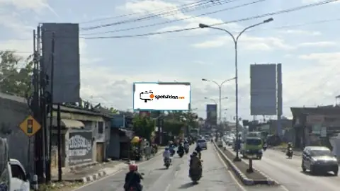 Billboard 5 × 10 m di Jl. Semarang-Solo (Barat Tugu Kartasura Sukoharjo, Arah Keluar Kota Solo), Jawa Tengah