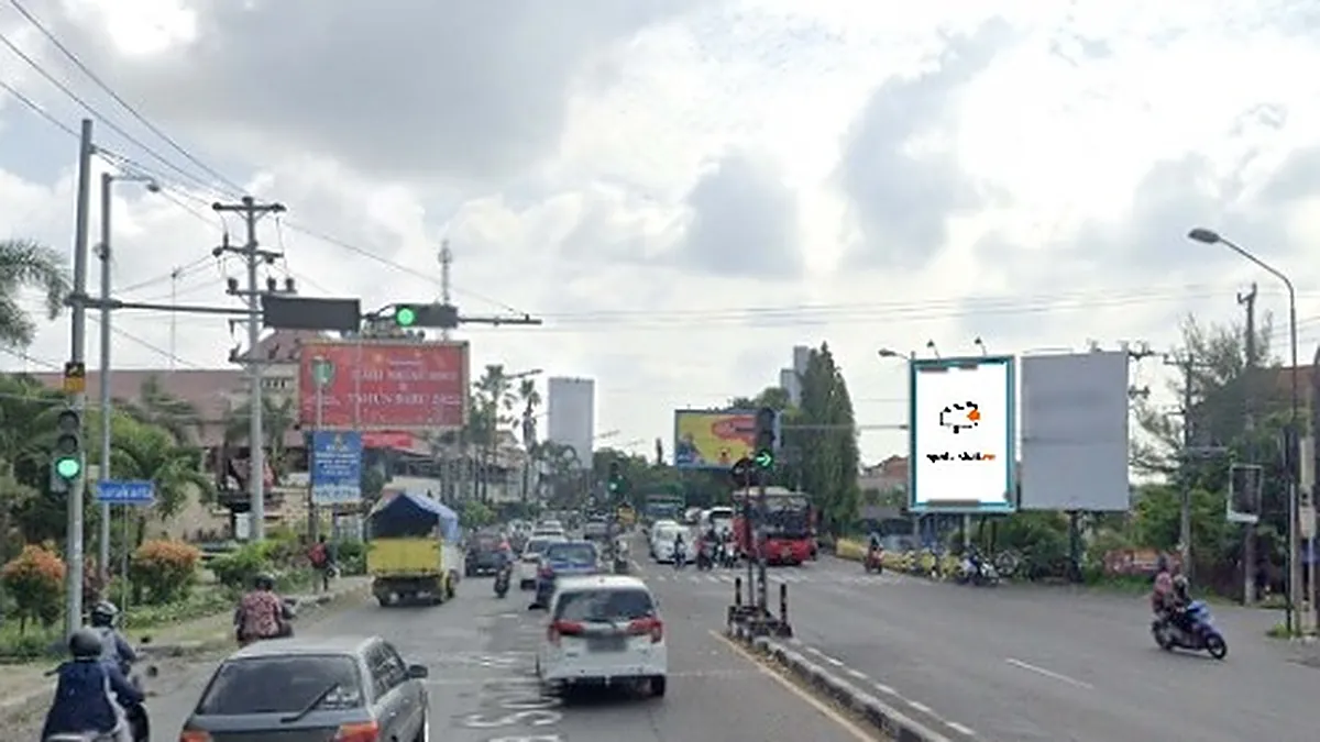 Baliho 6 × 4 m di Jl. A. Yani (Area Pertigaan Pasar Kleco), Sukoharjo, Jawa Tengah