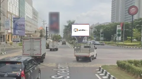 Videotron 4 × 6 m di Jl. Ir Soekarno (Area Perempatan The Park), Sukoharjo, Jawa Tengah