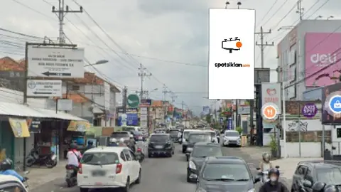 Billboard 8 × 4 m di Jl. Kaliurang (depan Mirota), Sleman, DI Yogyakarta