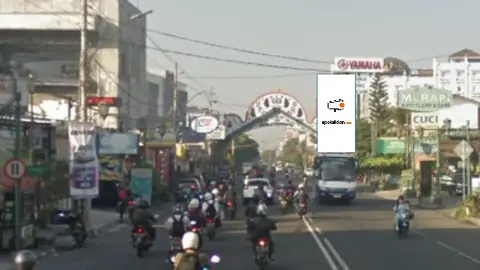 Billboard 5 × 10 m di Jl. Magelang (area Batas Kota), Sleman, DI Yogyakarta