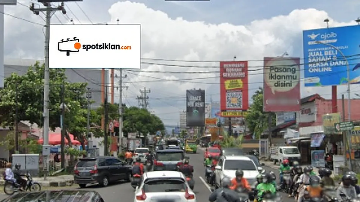 Billboard 6 × 12 m di Jl. Kaliurang (perempatan Ring Road Kentungan Gudeg Bu Pudji), Sleman, DI Yogyakarta