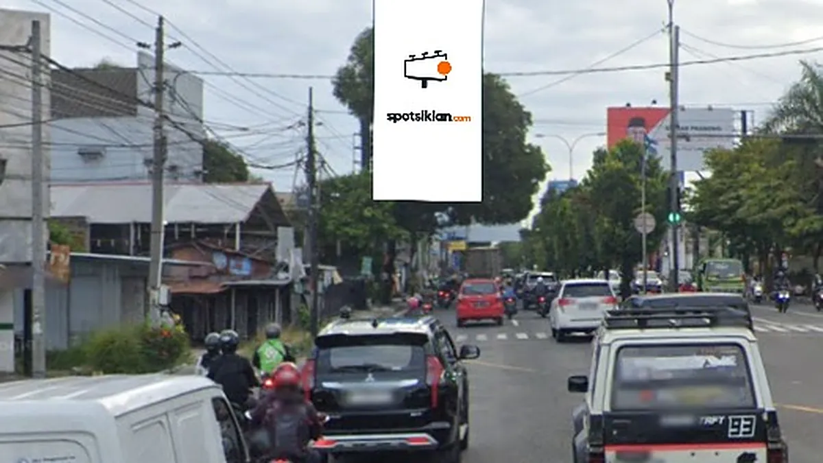 Billboard 5 × 10 m di Jl. Laksada Adisucipto (Pertigaan Bandara Adisucipto), Sleman, DI Yogyakarta