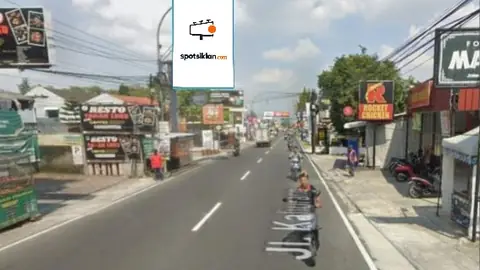 Baliho 4 × 6 m di Jl. Kaliurang (Dari Arah Utara (Kampus Universitas Islam Indonesia)), Sleman, DI Yogyakarta