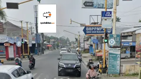 Baliho 4 × 6 m di Jl. Kaliurang (Pertigaan Jangkang), Sleman, DI Yogyakarta