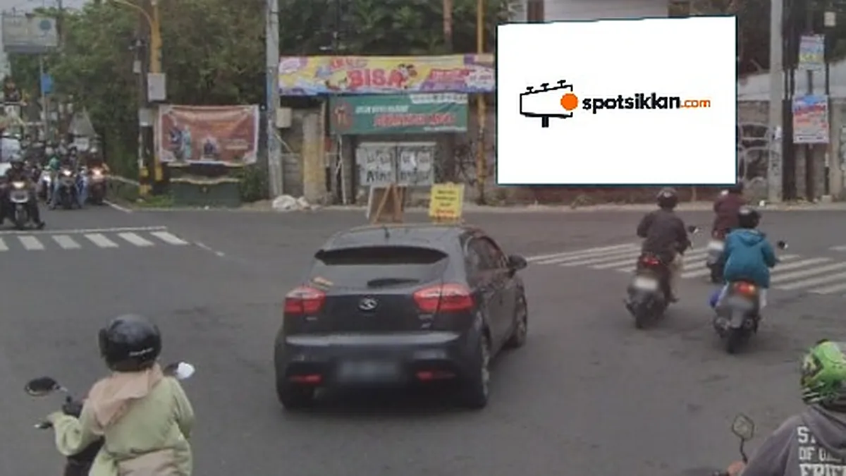 Baliho 4 × 6 m di Jl. Kaliurang (Lampu Merah Dayu), Sleman, DI Yogyakarta