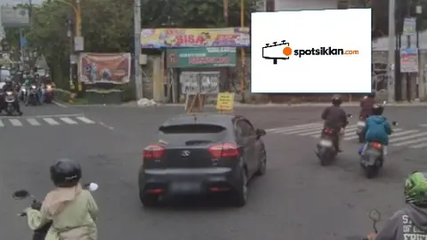 Baliho 4 × 6 m di Jl. Kaliurang (Lampu Merah Dayu), Sleman, DI Yogyakarta