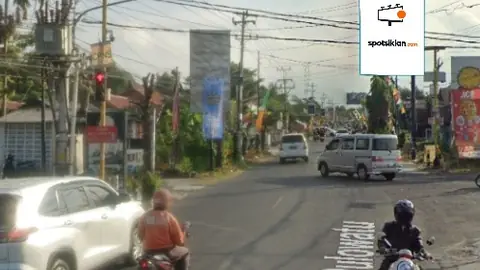 Baliho 4 × 6 m di Jl. Palagan Tentara Pelajar (Lampu Merah Palagan, Dari Selatan), Sleman, DI Yogyakarta