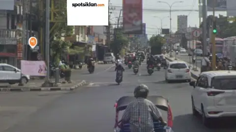 Baliho 4 × 6 m di Jl. Laksda Adisucipto (Timur Ambarukmo Plaza, Dari Bandara Adi Sucipto), Sleman, DI Yogyakarta
