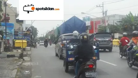 Billboard 5 × 10 m di Jl. Letjen Suprapto (Selatan Lapangan Sumber Solo, Hadap Selatan), Jawa Tengah
