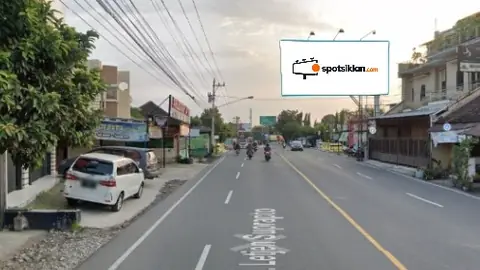 Billboard 5 × 10 m di Jl. Letjen Suprapto (Arah Stadion Manahan), Solo, Jawa Tengah