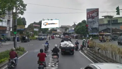 Billboard 5 × 10 m di Jl. Ahmad Yani (Menuju Jembatan Ngemplak, Hadap Barat), Solo, Jawa Tengah