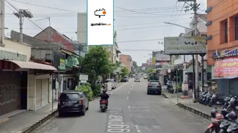Billboard 10 × 5 m di Jl. Ronggowarsito (Dekat Bank BI menuju Mall Paragon), Solo, Jawa Tengah