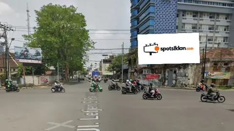Billboard 4 × 8 m di Jl. Monginsidi (Dekat Stasiun Balapan), Solo, Jawa Tengah