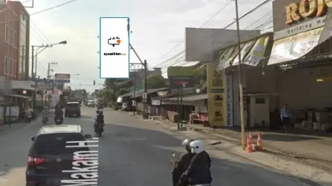 Billboard 4 × 8 m di Jl. Dr Radjiman (Dari Kota Solo, Pertigaan Tugu Lilin), Jawa Tengah
