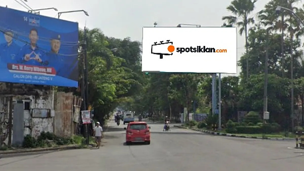 Billboard 10 × 5 m di Jl. Monginsidi (Proliman Balapan), Solo, Jawa Tengah