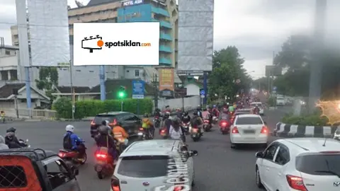 Billboard 10 × 5 m di Jl. Jend Urip Sumoharjo (Arah Hotel Asia), Solo, Jawa Tengah