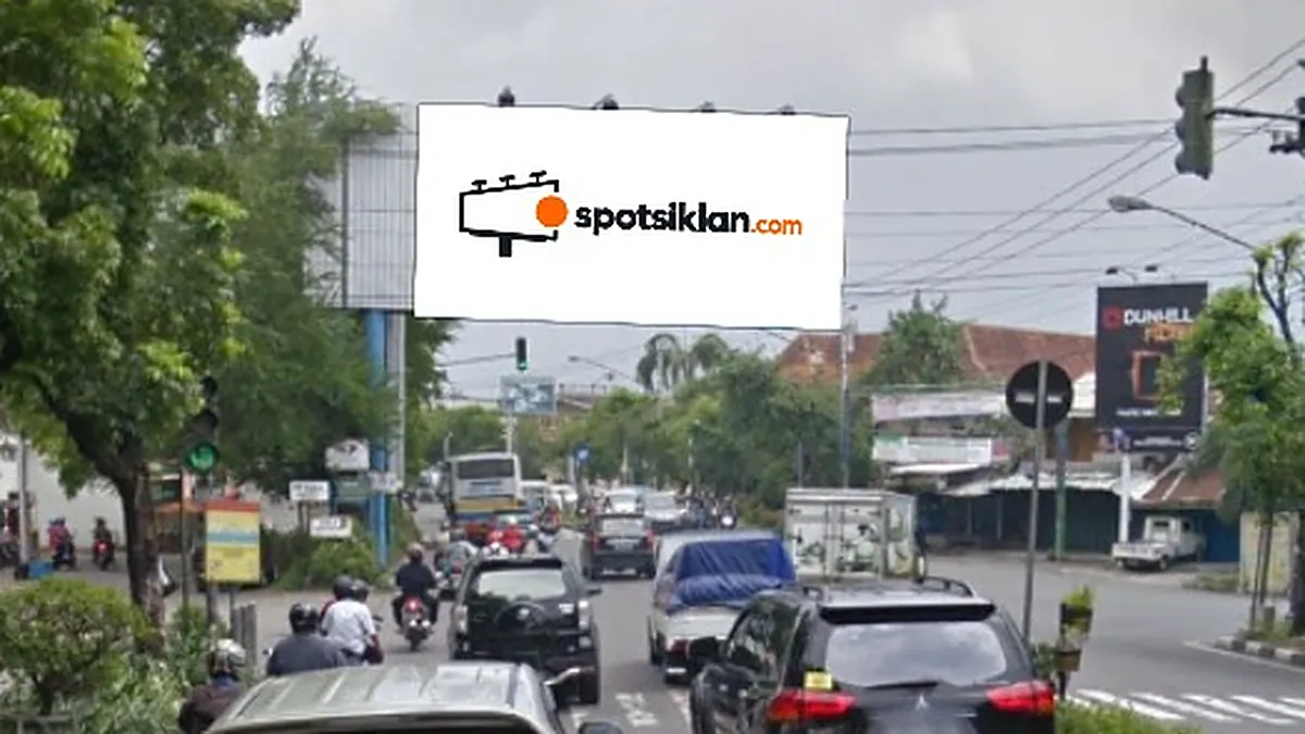 Billboard 12 × 6 m di Jl. Ir Sutami (Arah UNS), Solo, Jawa Tengah