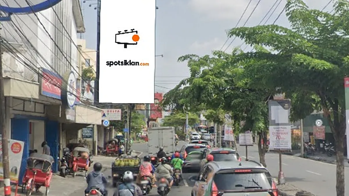 Billboard 12 × 6 m di Jl. Yos Sudarso (Perempatan Gemblegan), Solo (unit 2), Jawa Tengah