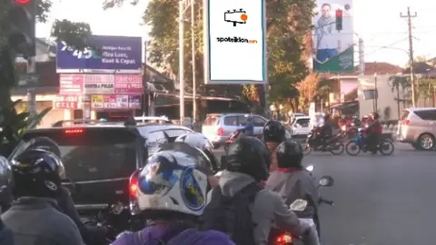 Baliho 6 × 4 m di Jl. Raden Mas Said (Perempatan Pemuda Manahan), Solo, Jawa Tengah