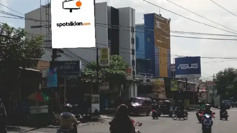 Baliho 6 × 4 m di Jl. Ki Hajar Dewantara (Pintu Belakang Kampus UNS, Hadap Barat), Solo, Jawa Tengah