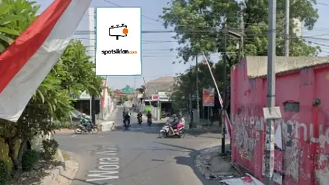 Baliho 5,5 × 3,5 m di Jl. Wora Wiri (Area Perempatan Belakang Solo Paragon Mall), Jawa Tengah