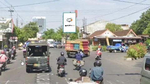 Baliho 6 × 4 m di Jl. Ahmad Yani (Perempatan Lampu Merah Ngemplak, Dari Arah Perempatan Panggung), Solo, Jawa Tengah