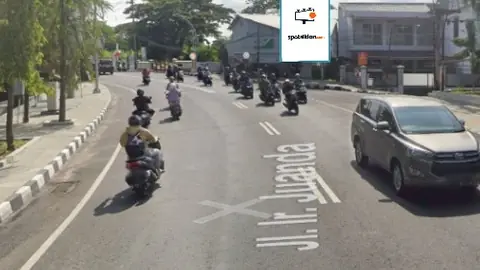 Baliho 4 × 6 m di Jl. Insinyur Juanda (Arah Pucangsawit, Karanganyar), Solo, Jawa Tengah