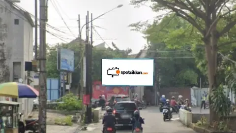 Baliho 3 × 5 m di Jl. Dr Wahidin (Pertigaan Mangkuyudan), Solo, Jawa Tengah
