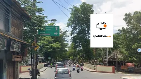 Baliho 6 × 4 m di Jl. Kapten Mulyadi (Menuju Fort Vastenburg), Solo, Jawa Tengah