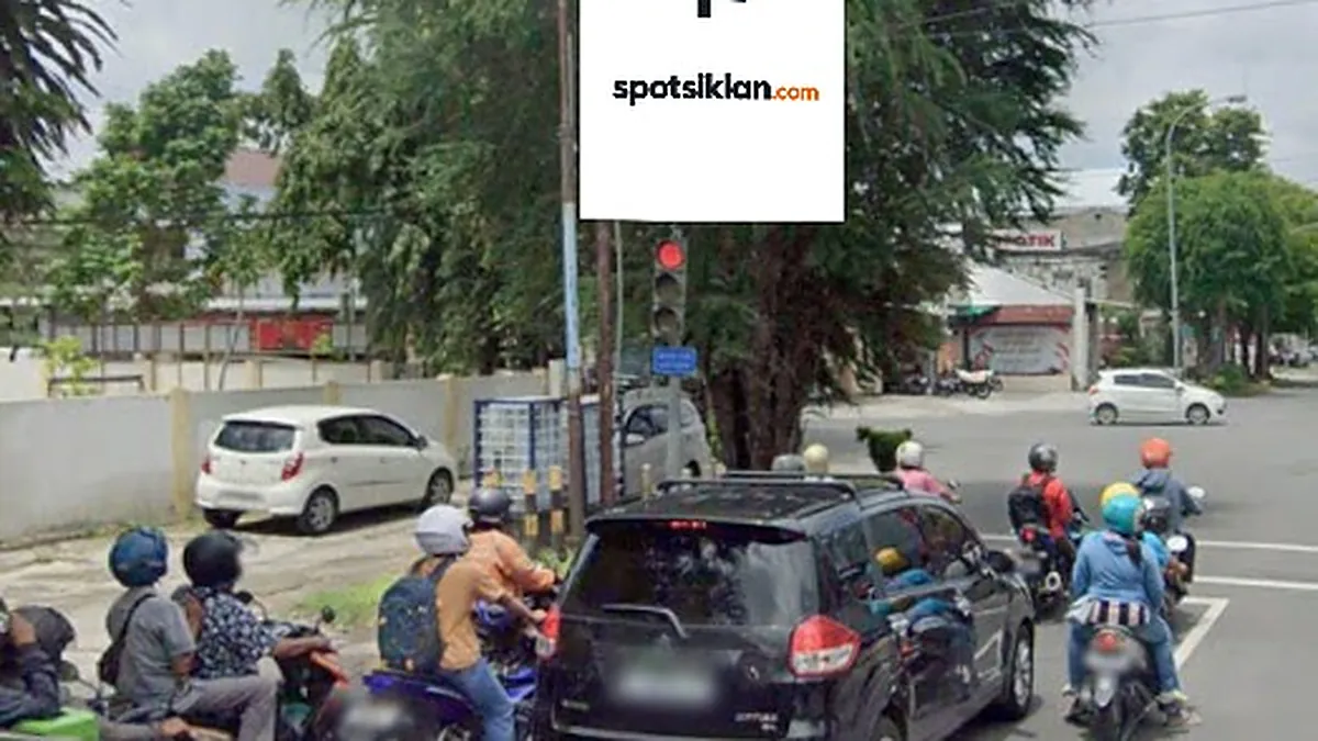Baliho 4 × 6 m di Jl. Honggowongso (Arah Slamet Riyadi), Solo, Jawa Tengah