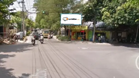 Baliho 4 × 2 m di Jl. Yosodipuro (Dari Arah Solo Paragon Mall Menuju ke Monumen Pers Nasional), Jawa Tengah