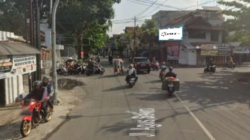 Baliho 2 × 4 m di Jl. Agus Salim (Arah Stasiun Purwosari), Solo, Jawa Tengah