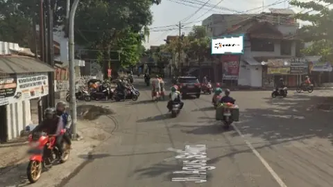 Baliho 2 × 4 m di Jl. Agus Salim (Arah Stasiun Purwosari), Solo, Jawa Tengah